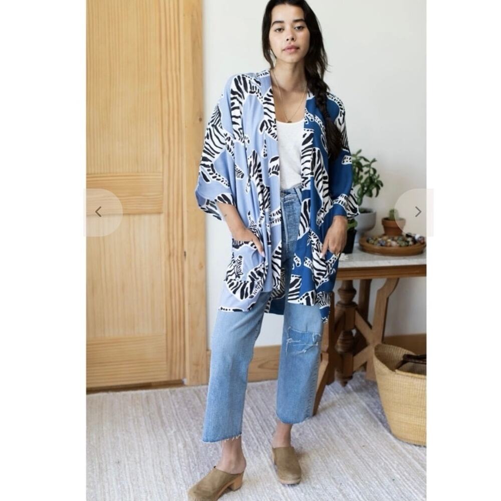 Emerson Fry Fête Kimono Zebra Patchwork
Size: XS/S